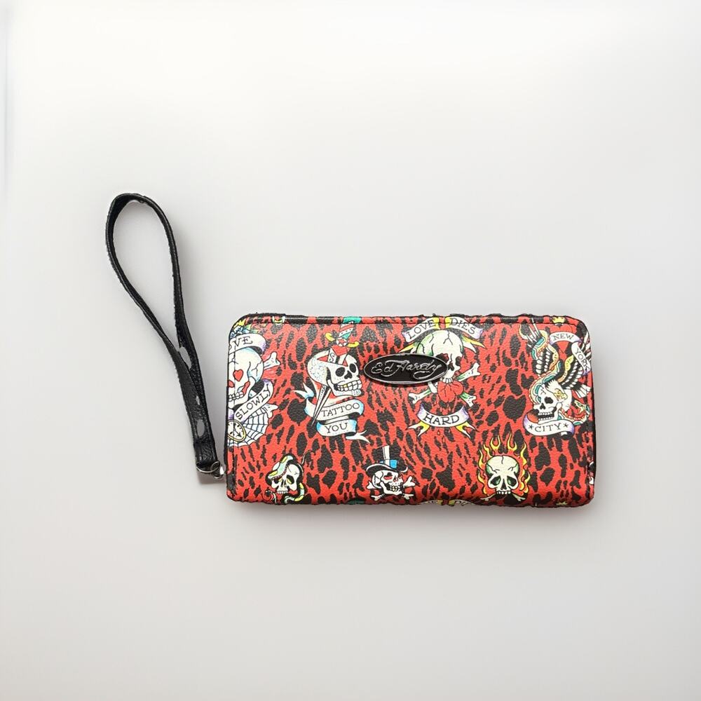 Ed Hardy Women's Wallet Wristlet Multicolor Tattoo Skulls Zip Around New